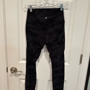 Lululemon align camo leggings size 6 perfect condition